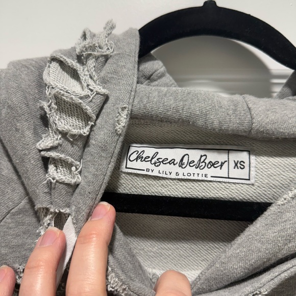 Chelsea DeBoer Lily & Lottie Grey distressed hoodie size XS - Picture 3 of 3